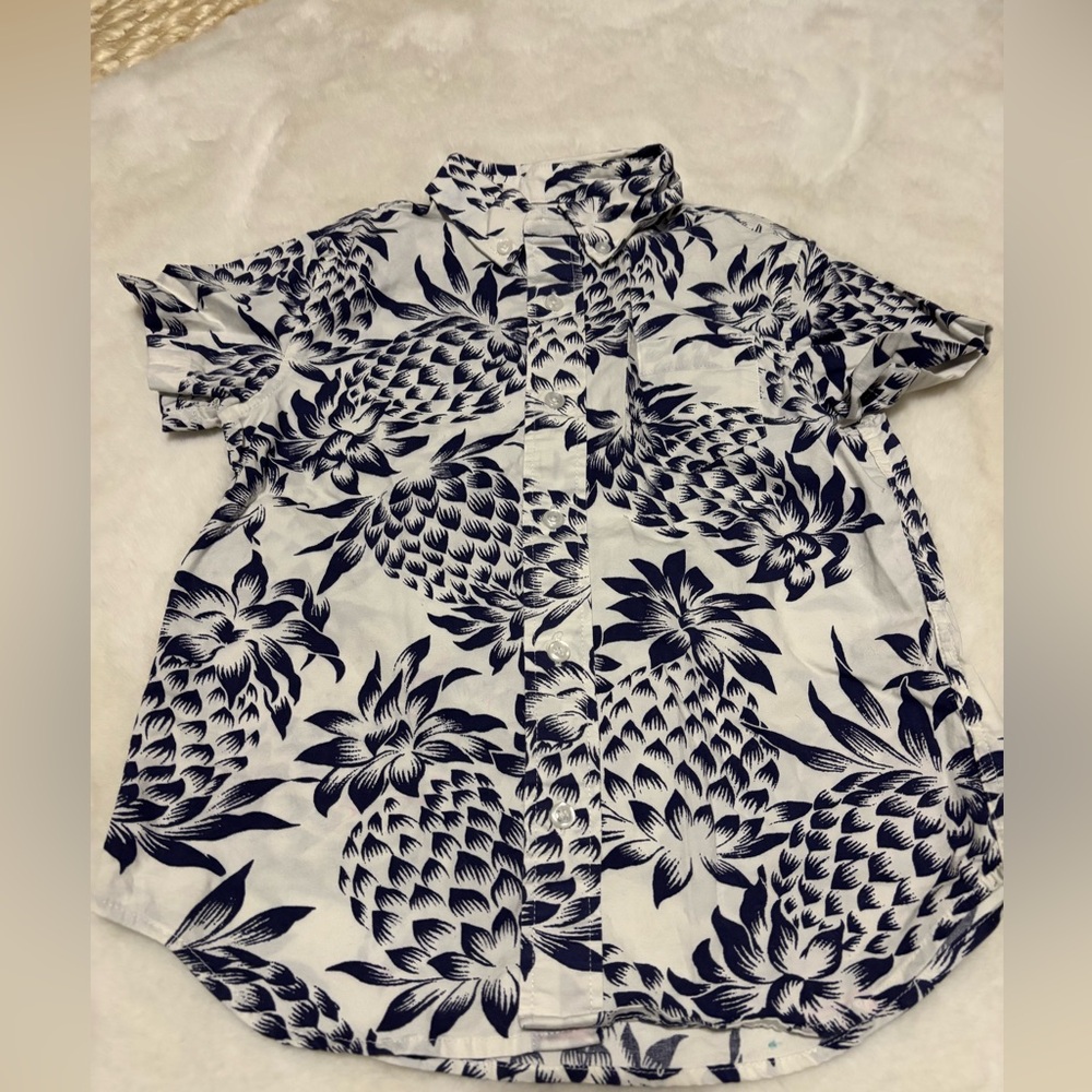 Crewcuts J. crew. Floral Short Sleeve Button-Up Shirt, size 6/7